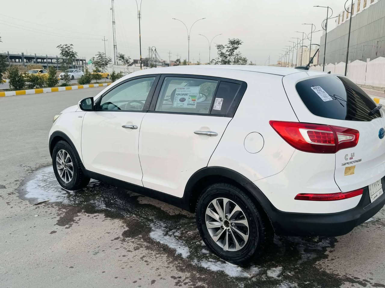 سلام عليكم سبورتج 2013امريكي بيه  بنيد او جاملاغ مكينه دوش مامفتوحه شرط الفحص ماشيه 70الف سياره جديده كير مكينه حداديه تخم تاير جديد جاهزه الخير رقم ذي قار سنويه 28 مكان ناصريه بيع او مراوس حسب القناعه السعر 125او بيه مجال الشراي الستفسار ***********
