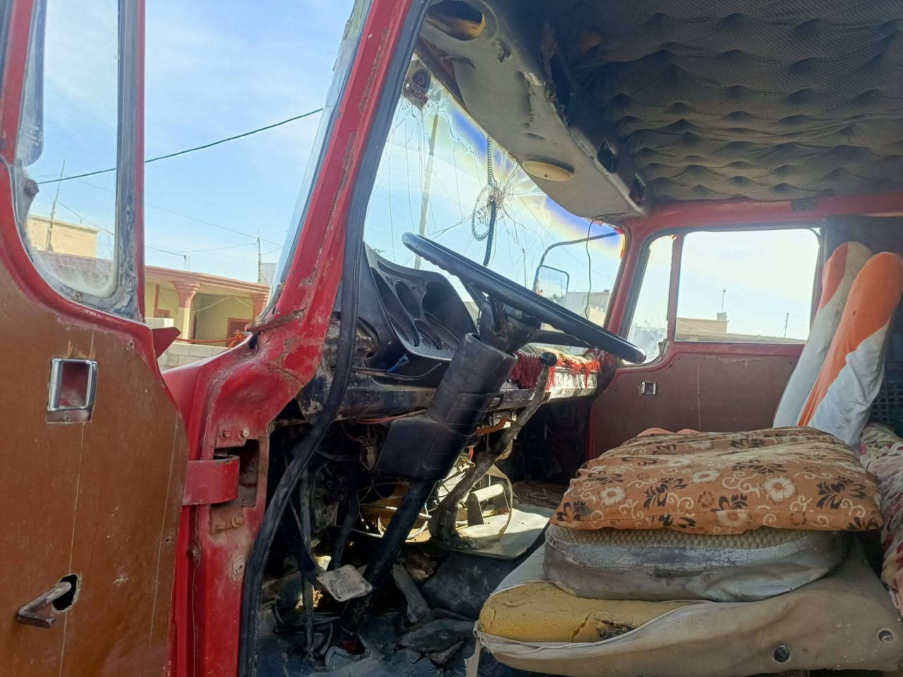 بسبب الوعود الكاذبه  تنكر هينو للبيع المكان كركوك الحويجه ناحية الزاب
***********
***********
