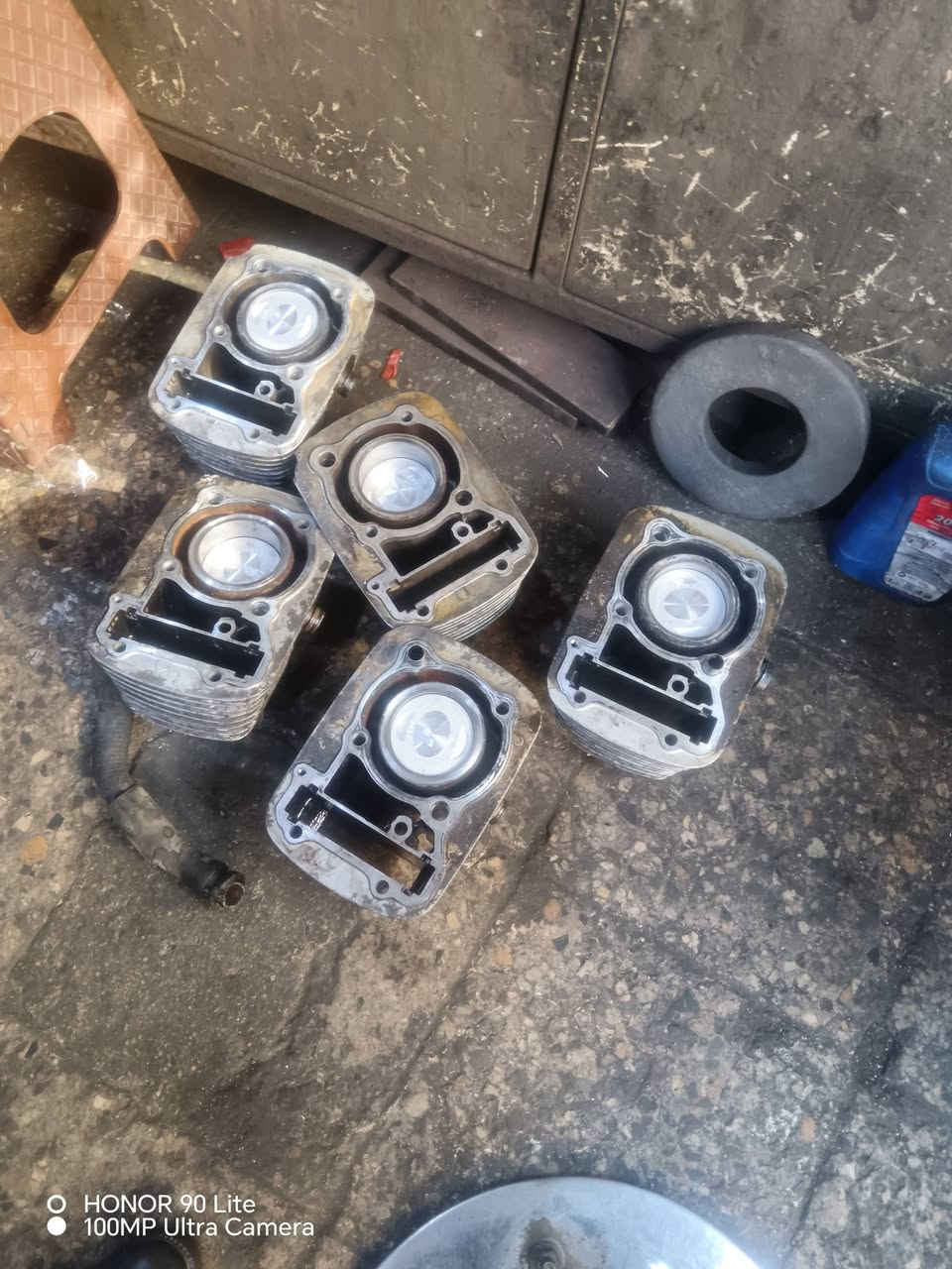 السلام عليكم
من رخصة الادمن
عمل بوش ورايمر  والرنكات مع تصفير البساتم وتزويد المحركات كافة انواع الدراجات هارلي والقفاز والام زت  وزوارق الجتسكي
بغداد ساحة الطيران
***********
