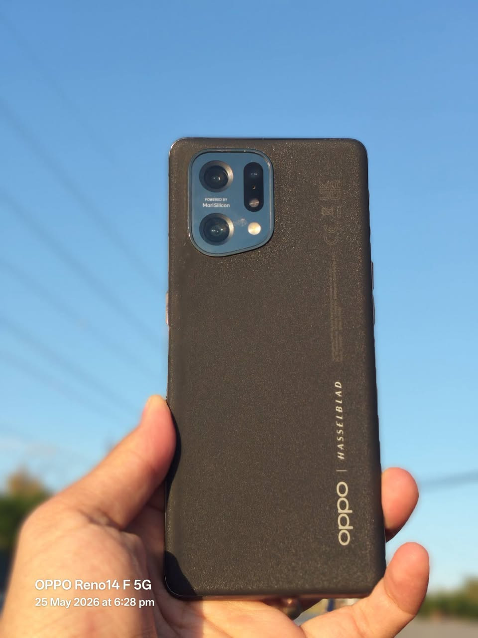 Oppo Find X5
Ram 8+8
Rom 256GB
Battery 4800 mAh
فيرزن عالمية ويا كارتون و كيبل و كلة شحن كلش نظيفة و بطارية و شاشة و كلشي مال موبايل و مو مستبديل و موبايلة كلش قوية درجة اولا
وتوصيل موجود
واتس اب ***********

