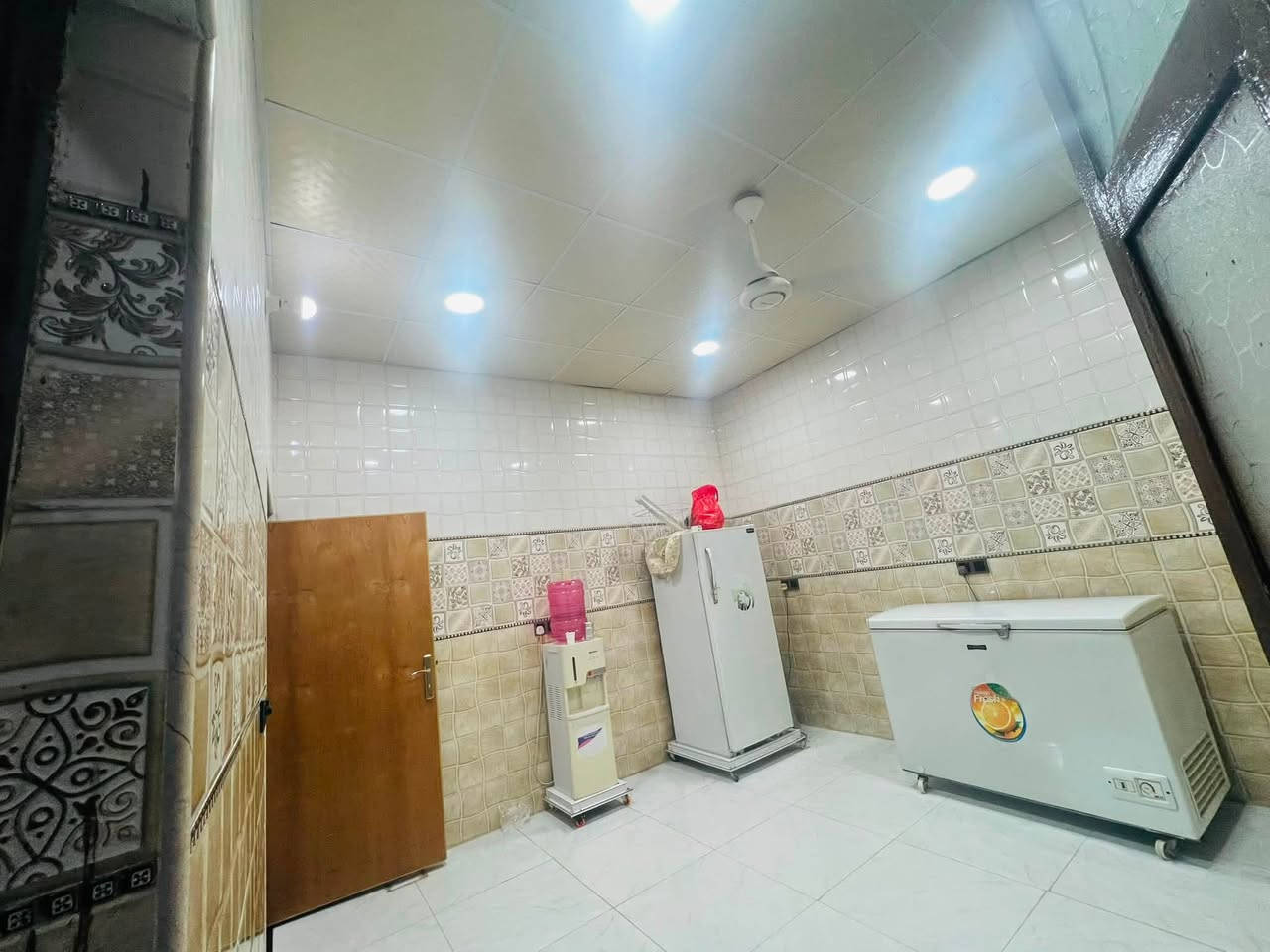 🏡 للبيع – بيت سكني بناء حديث
📍 الموقع: سياحي العتايج –  قرب عيادة علي طارق فرع حي السلام 

📐 المساحة: 250 م². سند 25 زراعي

✨ مواصفات المنزل:

* 4 غرف نوم واسعة.

* غرفة سويت (غرفة نوم مع حمام خاص).

* 3 حمامات.

* ⁠مطبخ حار +بارد

* كلدور واسع

* ⁠صاله واسعه

*بناء حديث بتشطيبات ممتازةم

* � للاستفسار والمعاينة يرجى التواصل على الخاص أو الاتصال***********

* ⁠***********
