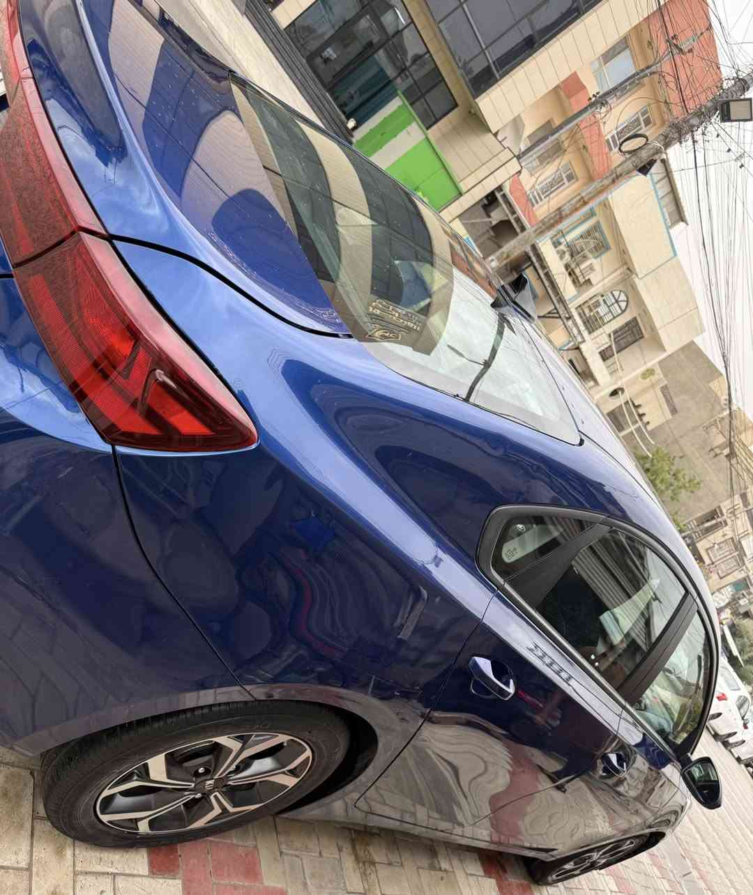 kia forte
كيا فورتي 2021 
اللون ازرك
محرك مكفول
كير cvt ممفتوح على وضع الشركة
ماشية 74 الف ميل
حادثهة جانبي بدون تكمة
بيهة طخة  صغيرة بالدوسة نفس مكان الحادث 
رقم اربيل
السعر ١٢٥ 
مكان السيارة المنصور 
***********
