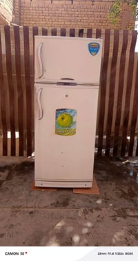 ثلاجة • للبيع