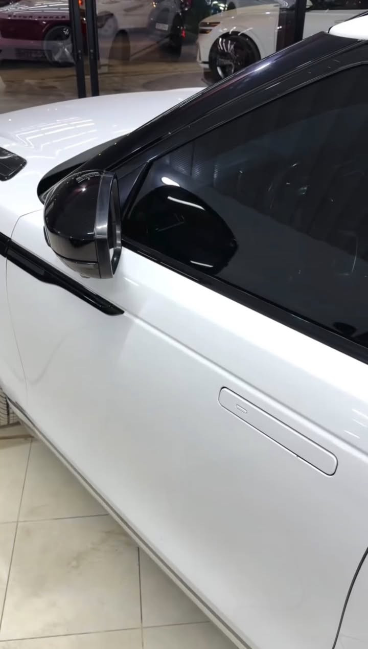 السلام عليكم
رانج روفر فيلار 2019

R-Dynamic se p340 

V6 supercharged ✈️🔥

اعلى مواصفات الرانج 

سعرها بلاشش🔥

المواصفات 

جكات ( ٣ وضعيات)

حساسات 360 درجة

رادارات 360 درجة

نظام فرملة طوارئ

عدسات Led متحركة 

7 وضعيات قيادة 

كشنات تدفئة تبريد 4 مقاعد

جنطة شفط 

تحديد مسار 

تدفئة ستيرن 

قيادة ذاتية 

خزن ميموري ٣ وضعيات 

سماعات نظام صوت مريديان

السيارة عليها باج تظليل 80%  (صلاحيته بعدلها ١٠ اشهر)

السيارة فول مواصفات

السيارة وارد امريكي فقط pdr بسيط جداً بباب السكن

وصور السونار موجودة وجاهزة ع اخر حبابة 

مكان السيارة بابل

***********

السعر 335 ورقة وبيها مجال بسيط
