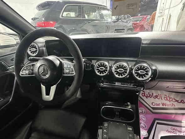 سلام وعليكم مارسدس موديل 20 حجم A220مينكة 2000 بيع ومروس سعر185 مكان السيارة لكريعات رقم ***********صور لحادث  مع لمنشنور
