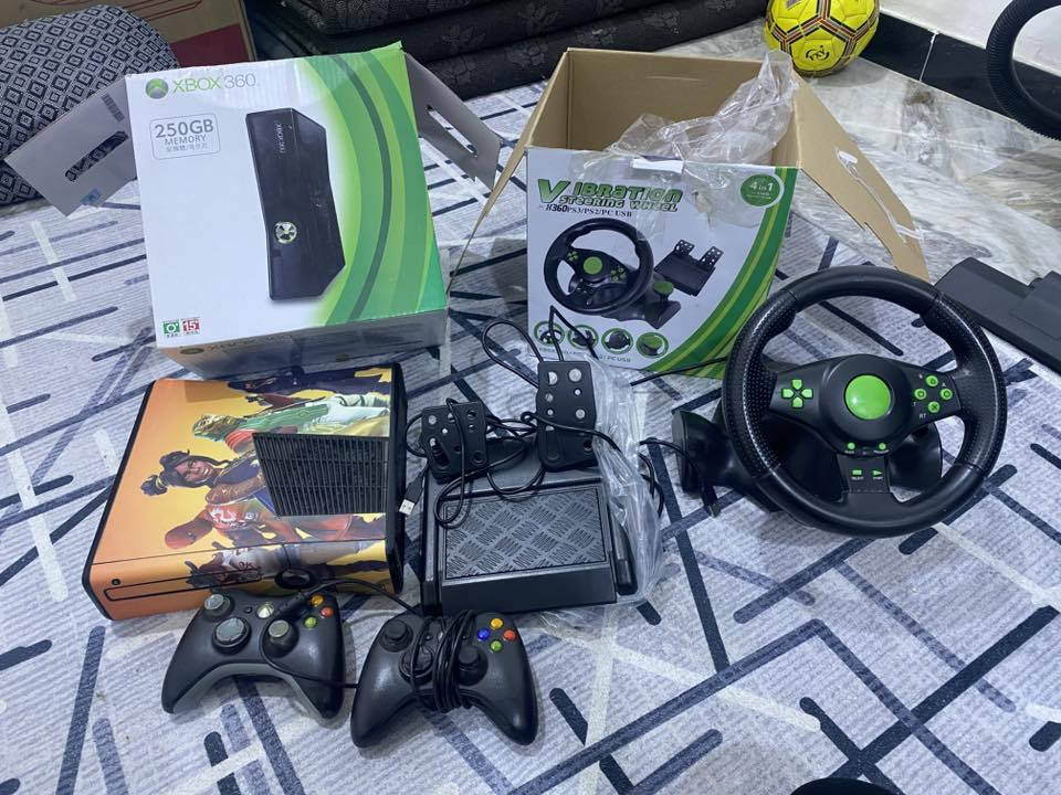 للبيع بليستيشن ( اكسبوكس 360)
ودركسون استخدام قليل كلش نضيفات جديدات 
والاكسبوكس بي ٧٠ لعبة ( حروب -سيارات-جي تي اي ) السعر 150 قفل
العنوان / ذي قار /قرب السجن الاصلاحي 
للتواصل ***********
يوجد واتساب ايضاً
