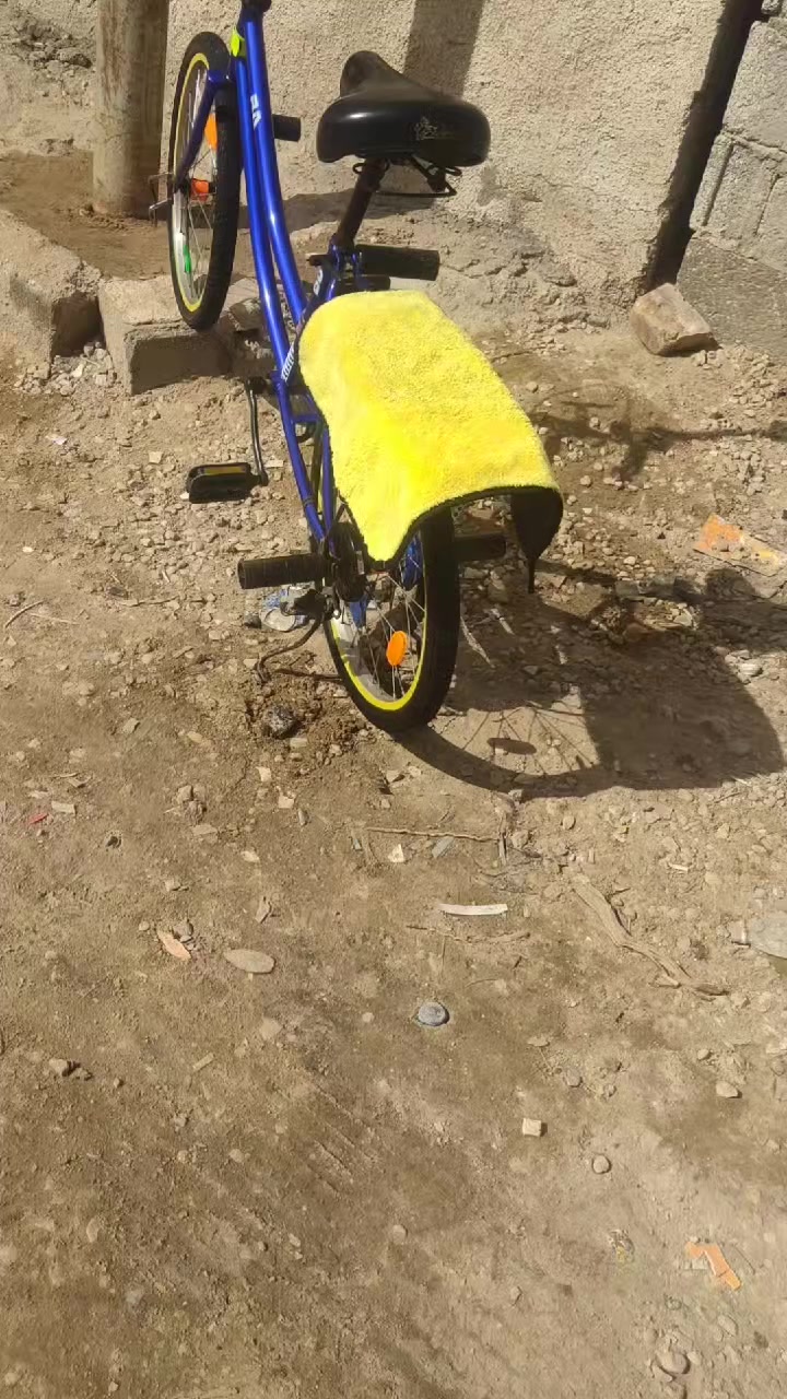 سلام عليكم باسكل البيع حجم20 لباسكل نضيف جاملغات كلهه كامله بريكات وره وكدام  لوره لبريك صفاره لباسكل كامل مراوس بشحن وطي فرق رقم الهاتف ***********
