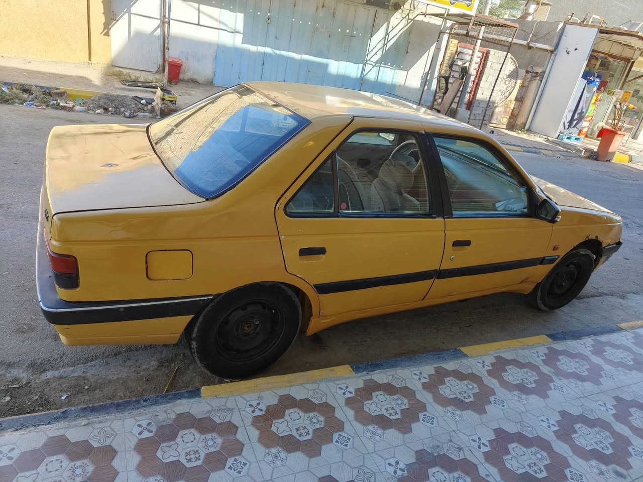 بيجو 405 موديل 10 بسمي سنويه لغاية 2029 السياره عوزها ترتيب للستفسار التواصل على الرقم ***********
