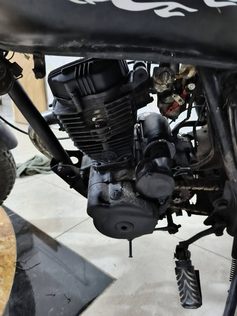 دراجه نوع وبامه متروكه دراجه صار 3  شهر  وراق صوليه 2017  دراجه تشتغل بس  بيع كوم حديد  سعر 350 وبيه مجال قليل ***********
