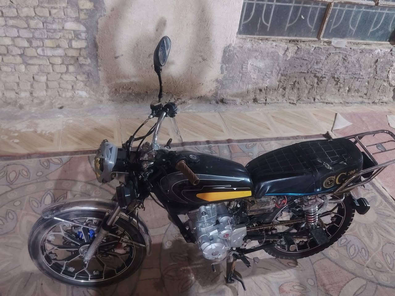 سلام عليكم سيفان مديل ٢٥ سكنر شوفت عينك عايزلها ترتيبات بس الهندر السبنرك من الداخل فالات سعر 200 وبيها مجال مكاني نجف شراي يتصل آو واتساب***********
