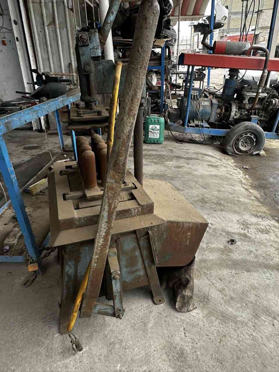 سلام عليكم كابسه بلوك للبيع استعمال قليل جديده قياس ١٨ رقم الهاتف*********** ابوسيف
