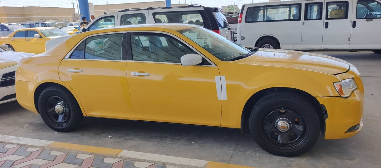 السلام عليكم اوباما موديل ١١ جاهزه ع اخر حبايه. دينار متخسر عليها.. خطها عماره بغداد .. 👇اقرا يلا تخابر ولا تكلي شبيها مابيها. 
كير ومكينه قبل شهرين شادهن. 
حداديه اماميه وخلفيه قبل شهر شادهن. 
ويل بوليسي اصلي وطخم تاير قبل ١٠ ايام شادهن طالع بيه سفره وحده. 
جامه اماميه امس شادها. تدفئة تبريد شغال وجاهز. 
ماصدات ومنضومه زنون قبل سبوع شاده.  دواخل عسلي شاشه كبيره سياره كله جديد  سنويه ل٢٧ مصفره هيئه وغرامات مكفوله من لعيب شرعي.. سياره كنديه داخل سرقه فتح بيبان وجاملغات سرقه.. ولبقيه كله كفاله لاضربه ولا اي شي. 140وبيها مجال ***********
