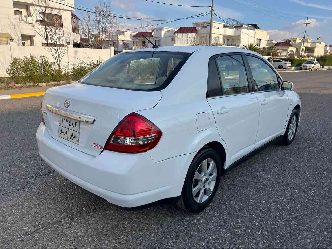 نيسان تيدا  
موديل ٢٠٠٨
سي و يان جوار بارجة سبوغ لةگةل سقف  بوياغة 
بةشةرتي عام   حيزام نية 
پيشي جةمپيكي  خفيفي هةية
بةبي ارباك 
گير و مكينة بةشةرت 
ژ.م(***********)
نرخ(٧٥) أربيل, العراق

