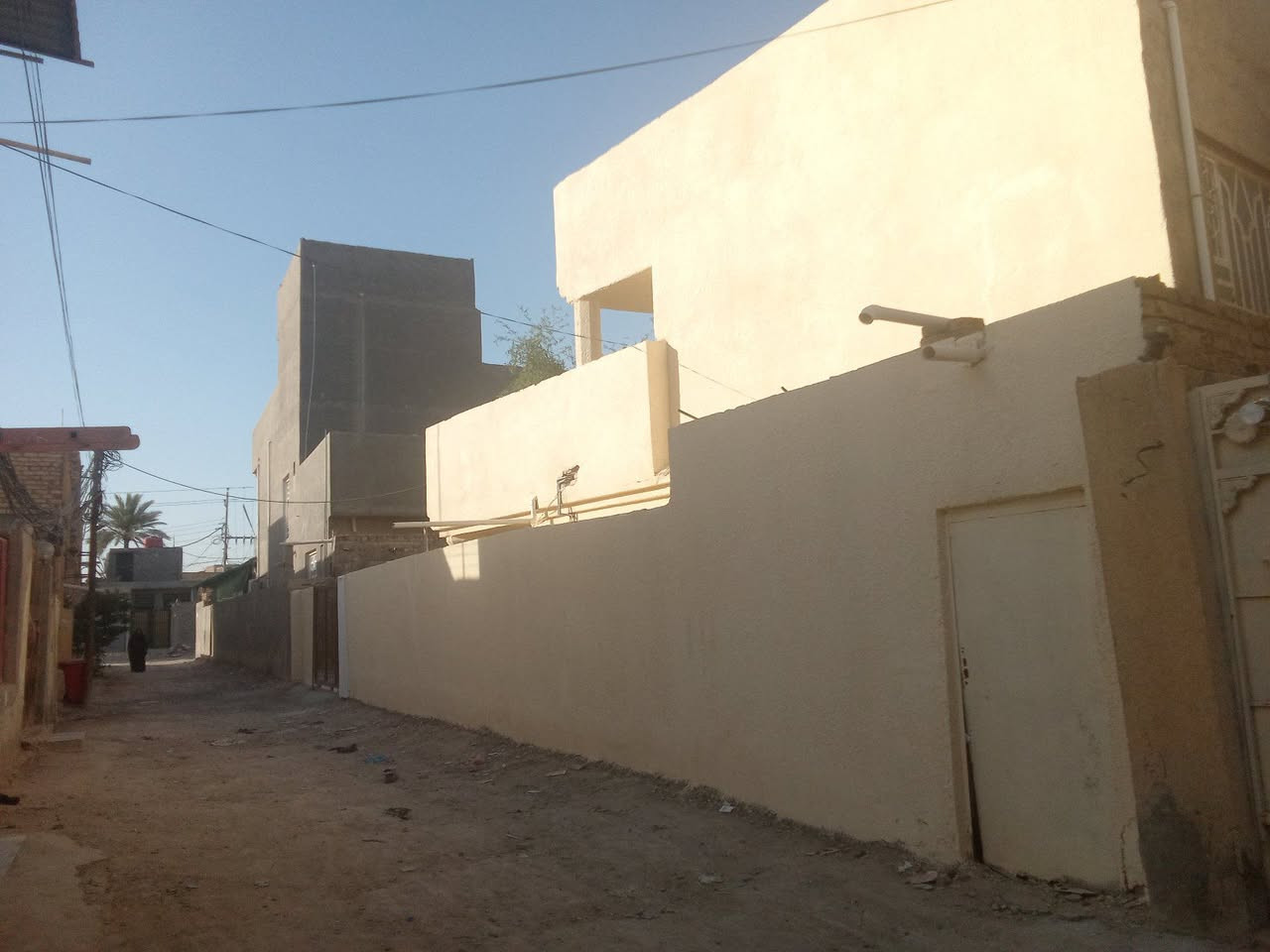 موجود بيت فارغ واخو الجديد كل نقص مابي ٢٧٥ طابو زراعي كريطه بداية شارع ثلاثين من كلشب جاهز حتى ماطور جديد ومولدة شارع جيب غراضك واسكن اكثر تفاصيل اتصل واتساب *********** كلش جبير خمس غرغ ٤ في ٥ وحديقه

