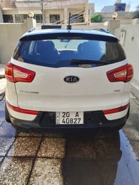 سبورتاج 2012 وارد امريكي ماشيه 70 فول مواصفات واحد على واحد محرك 2400د...