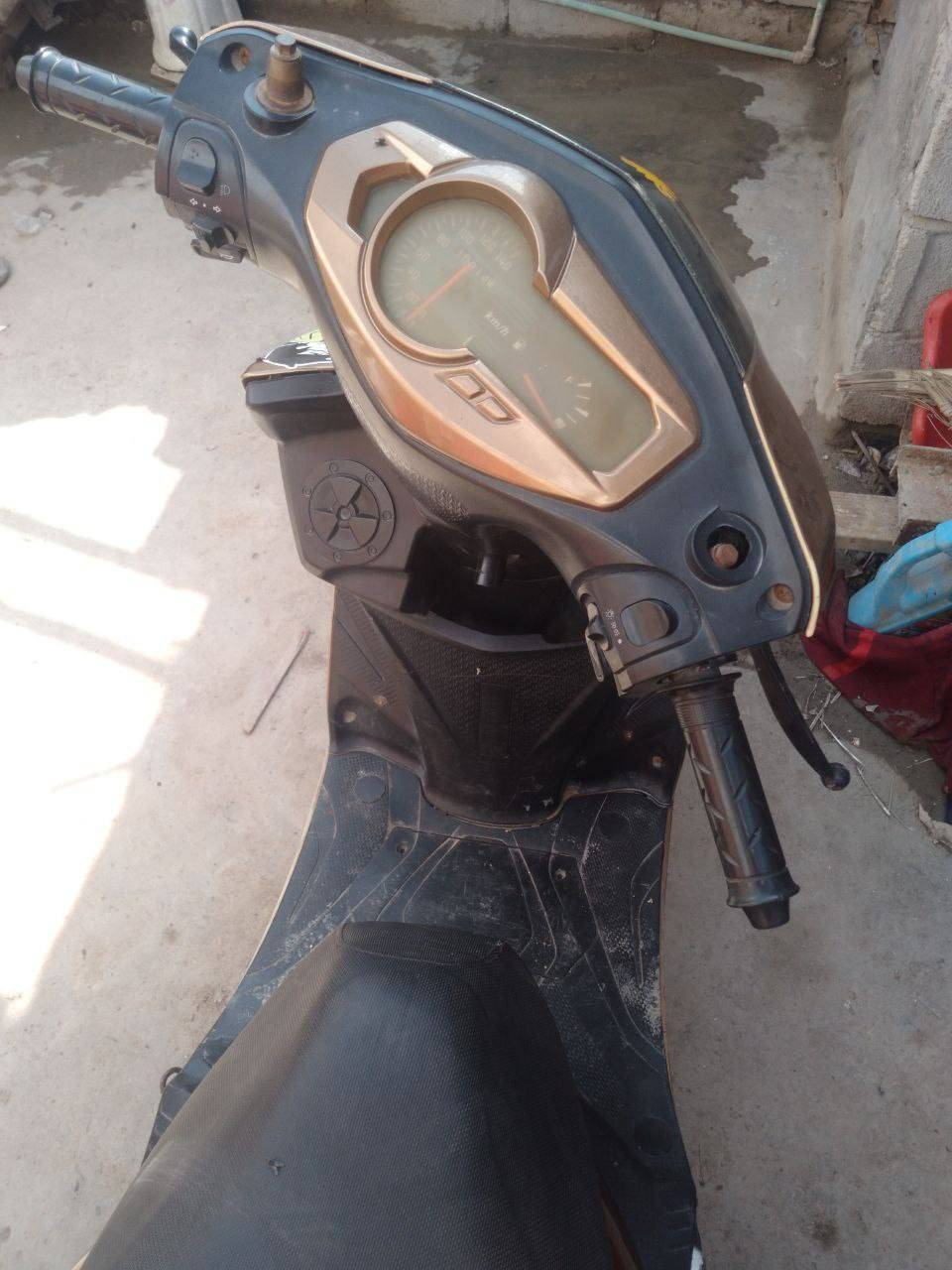 سلام عليكم دراجه نوع سكنس للبيع السعر 300وبيها مجال شي قليل   محتاج واريد ابيعها  الدراجه مفتوحه  البصره ابو الخصيب


**إذا كنت صاحب هذا الإعلان وتريد حذفه لأي سبب، رجاءا أرسل رسالة إلى الدعم الفني**