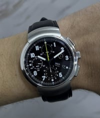 ساعة يد • ٤٠مم • متوفر