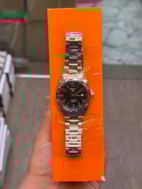 ساعات رجاليه • جديدة • توصيل مجاني