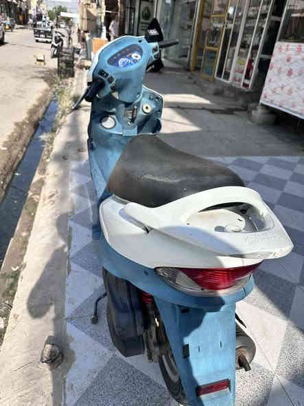 دراجه كامكو بوليسي v1 دراجه جديده حاويه صار لها شهرين من ماخذها من الحاويه كل نقص ما بيها كهربائيات كلها شغاله نهضه ومعدل فول شرط ما مفتوح المحرك بخاخ سعر 850 وبيها مجال للشراي ***********
