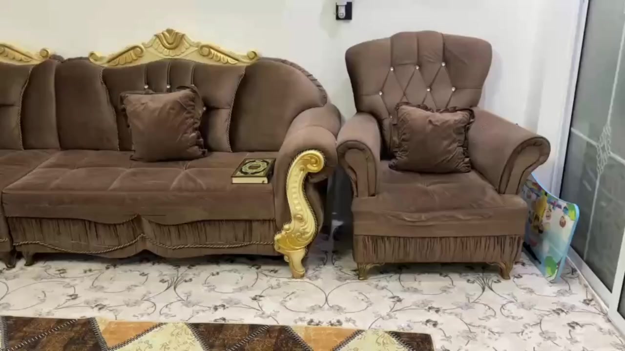 قنفات للببع  ١٢ نفر  يعني  ٩  امتار  نسبة النضافة ٧٥ بالميه  السعر ٢٢٥ الف


**إذا كنت صاحب هذا الإعلان وتريد حذفه لأي سبب، رجاءا أرسل رسالة إلى الدعم الفني**