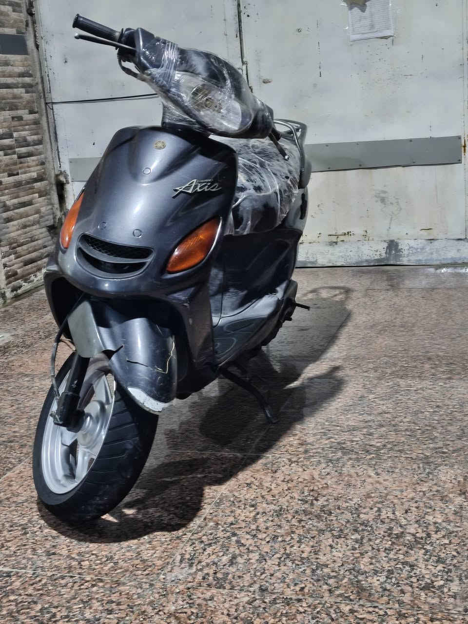 اكزز 100 للبيع ب450 وبيها مجال دراجه مفتوحه وغراضها كلها بلاد مكاني ناصريه مركز رقمي ‏‏‪***********‬‏
