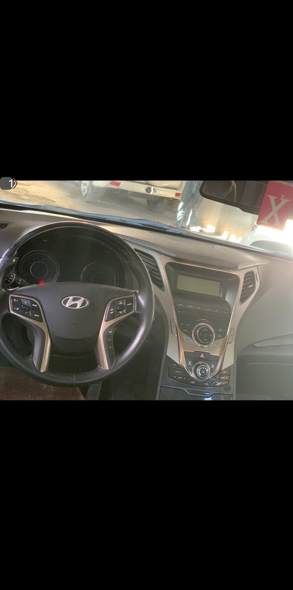 سلام عليكم
هيونداي ازيرا2014خليجي للبيع او مراوس حسب القناعه 
فول مواصفات
بصمة
بنوراما
كشنات جلد كهرباء
بردات عدد3
مري كهرباء
حساسات اماميه خلفيه
كشنات تدفاء وتبريد 
تبريد قطعتين
مانع انزلاق
محرك3.0/v6
ماشية42الف
رقم بغداد جديد
باسمي تحويل مباشر
سياره بيها بارد موضح بلصورة
السعر165وبيها مجال حك الجيه
مكاني بغداد 
***********

