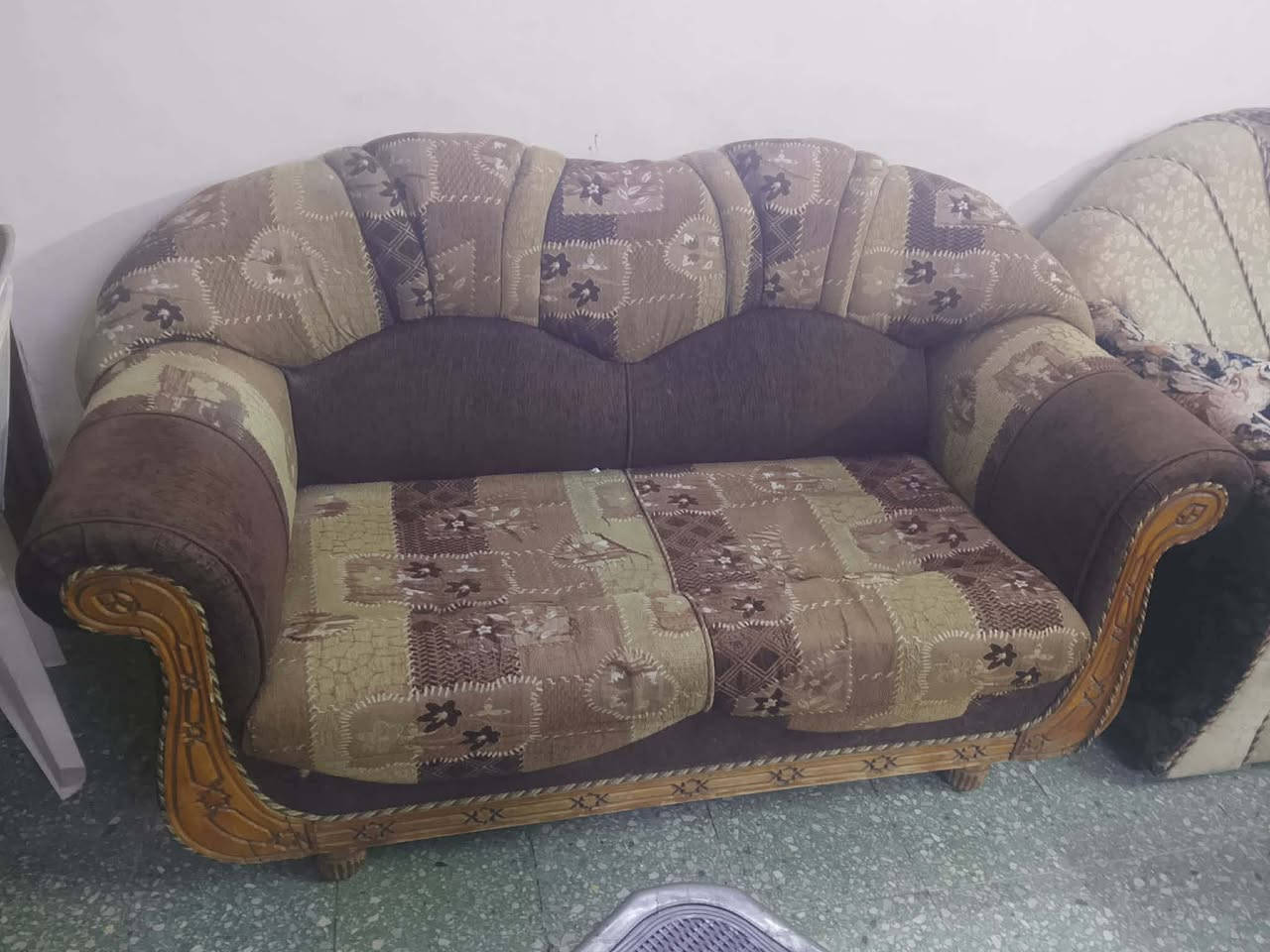 ديوان قنفات للبيع السعر 250 وبيه مجال بيع مستعجل 9 امتار المكان حي النور


**إذا كنت صاحب هذا الإعلان وتريد حذفه لأي سبب، رجاءا أرسل رسالة إلى الدعم الفني**