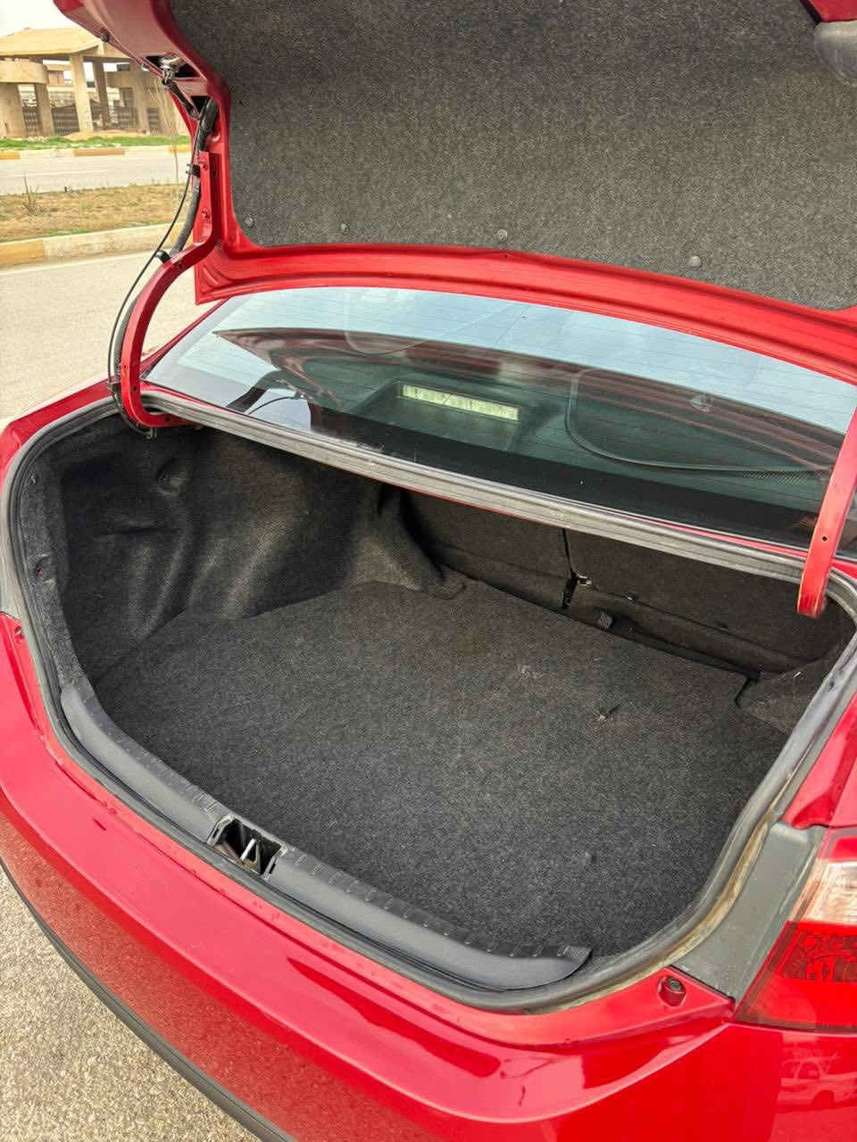 سلام عليكم 
كورلا مديل 2017   رقم اربيل دولي هزة جديدة سنوية جديدة لل 2031    بسمي  ضررها  بنيد وجاملغ صبغ بدون دواخل السيارة عل وضع الشركة عدا الضرر هي وارد امريكي مكينة كير كفالة تجي تفحص وتجيك  رادار حجر لبيئة كلة موجود  سيارة جديدة جدا  
وسعرها ١٣٣ وبيها مجل

هذا رقمي ***********
