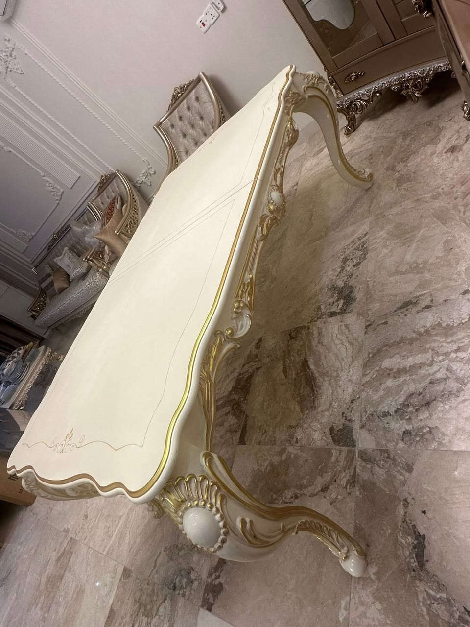 ميز طعام ملكي كلاسيك مع ٦ كراسي .. يتكبر ويصغر .. السعر ٥٠٠ الف .. نظيف جدا والاستعمال قليل .. للحجز على الخاص


**إذا كنت صاحب هذا الإعلان وتريد حذفه لأي سبب، رجاءا أرسل رسالة إلى الدعم الفني**