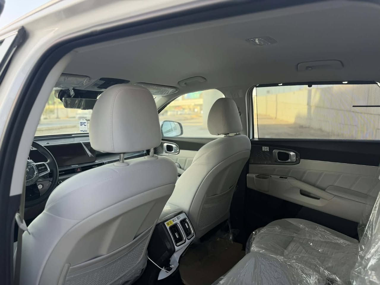 السلام عليكم سورنتوا موديل 2025رقم بغدادخليحي 6 سلندر  زيرو ماشيه 300ك باسمي تحويل مباشر مكفوله كفاله عامه وكاله نم ضمان صيانه 5 سنوات  ويل 20 داد شو ب326 وبيها مجال بسيط للاتصال ***********
