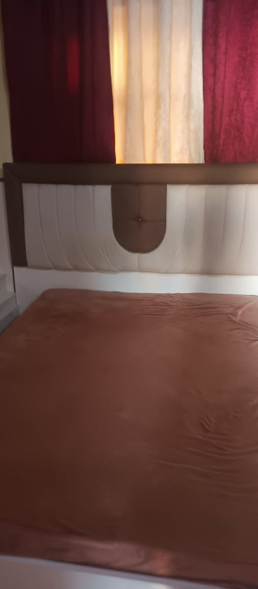 عندي خشاب تركي البيع مكان الشطره  ‏‪0787 367 9386‬‏
