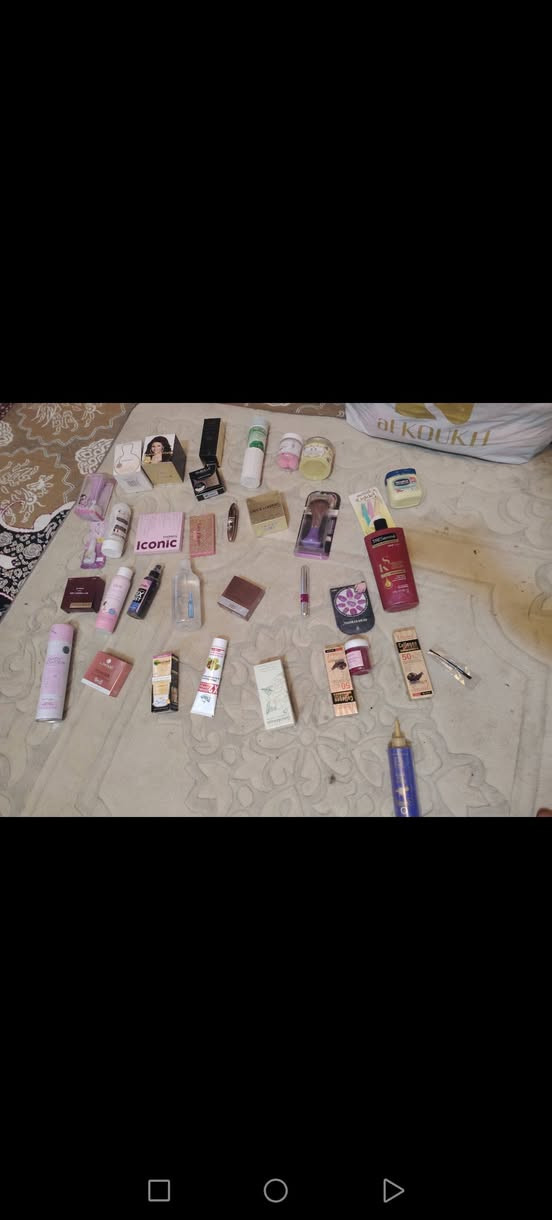 مرحبا حبايب غراض مستعجل على بيعتهن واتس اب *********** اتصال سعر مناسب اذا شلع كلهن
