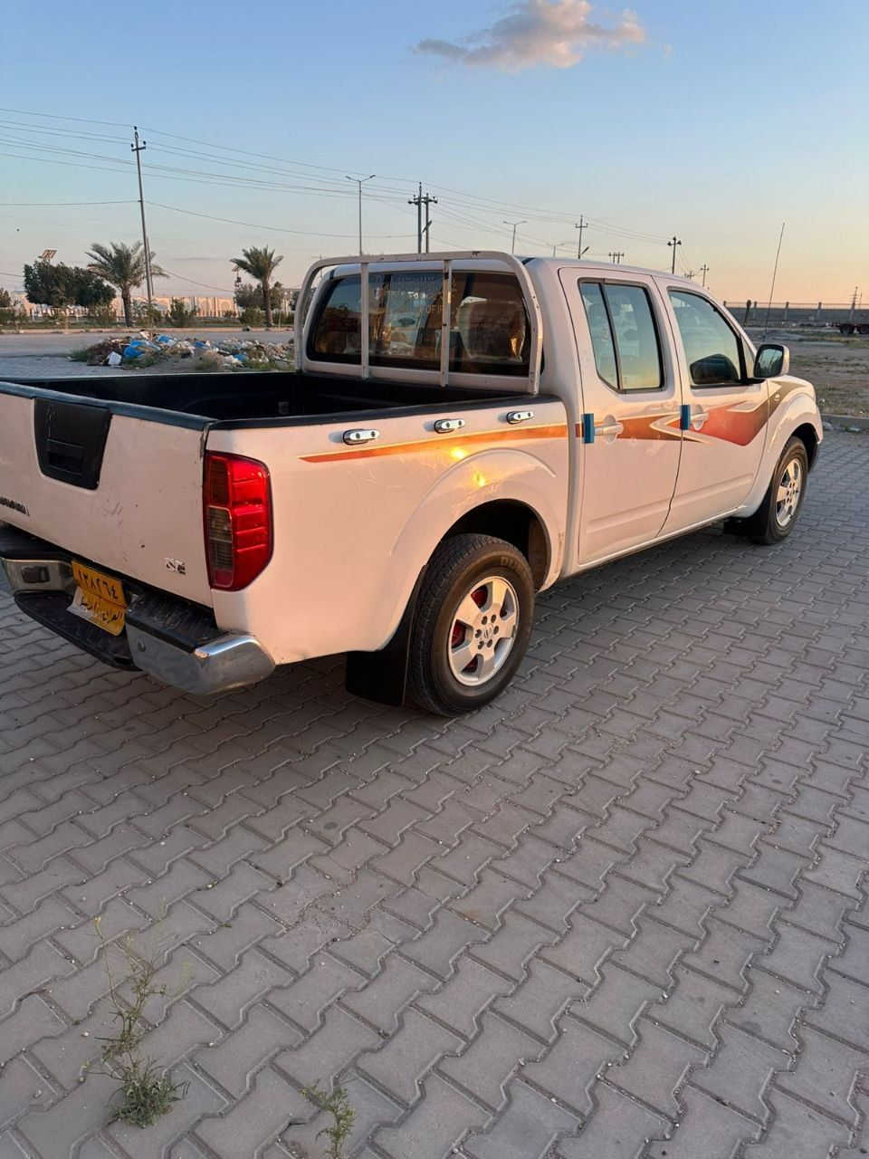 سلام عليكم للبيع فقط نيفاره مديل 2013بلاديه كير محرك حداديه بدي كفاله لا ضربه لا صبغ لا تبديل سعر ١٠٥وبيه مجال رقم اربيل تحويل او وكاله مضمونه مكان السياره نجف رقم الهاتف ***********
