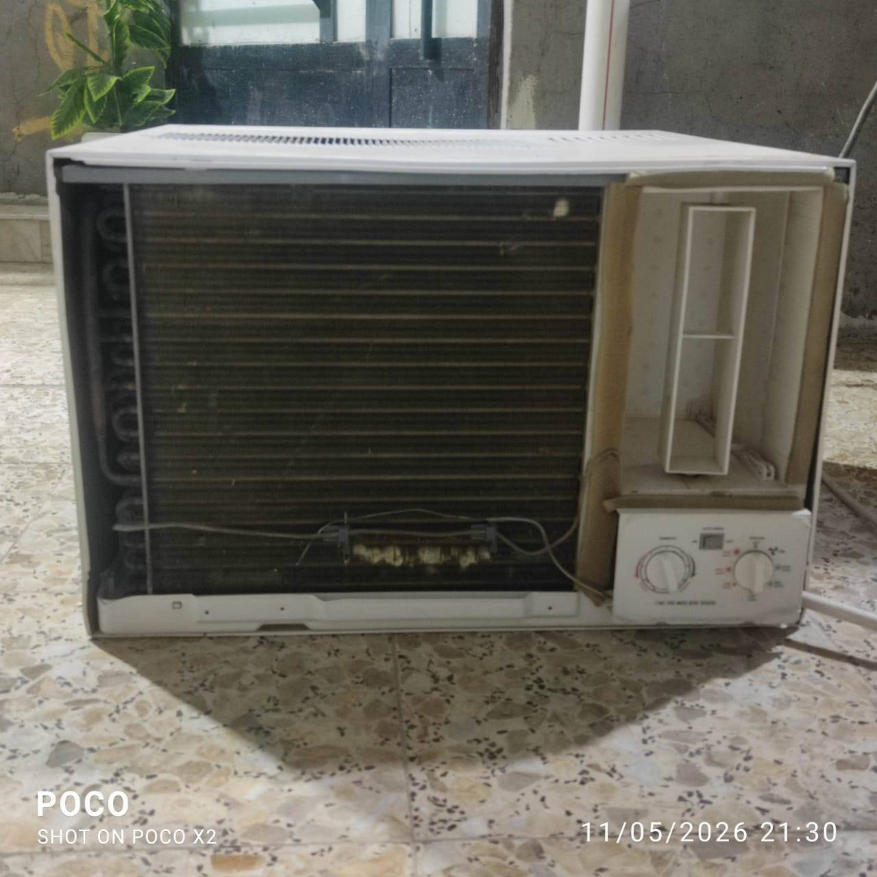 مکيف2طن اخو جديد مشتغل موسم سعر 300 مکان محموديه هذه رقمي بي ويساب ***********
