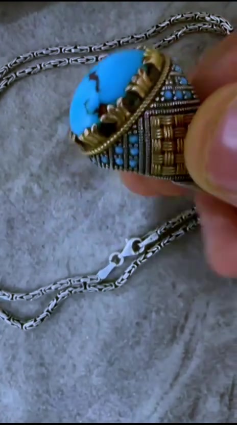 خاتم 💍 +زنجيل فرعوني وزن 20 غرام 
السعر 150 ألف  ناصريه مركز يوجد توصيل


**إذا كنت صاحب هذا الإعلان وتريد حذفه لأي سبب، رجاءا أرسل رسالة إلى الدعم الفني**