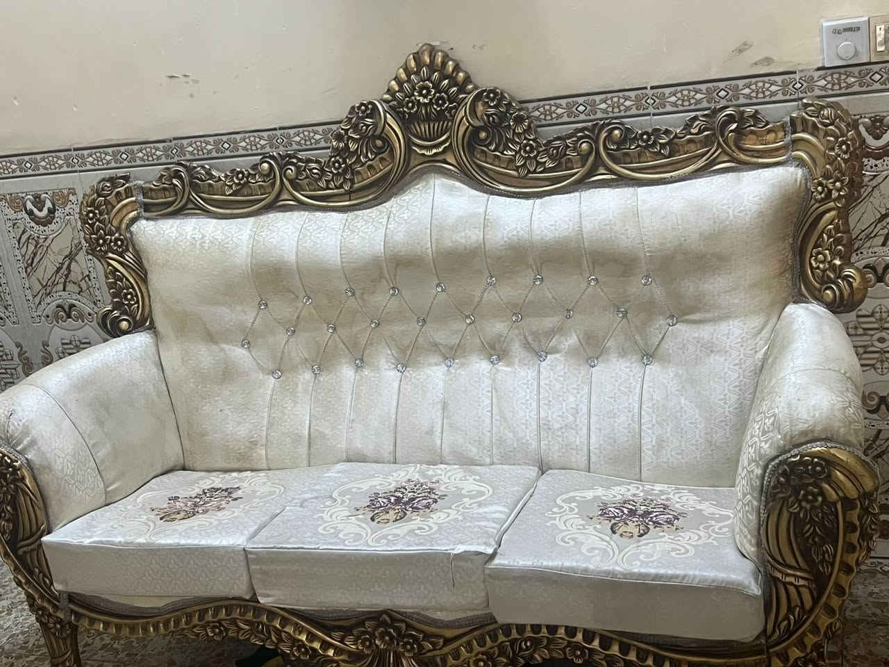 تخم ملكي مع طبلات سعر 450 وبي مجال بسيط حي البساتين


**إذا كنت صاحب هذا الإعلان وتريد حذفه لأي سبب، رجاءا أرسل رسالة إلى الدعم الفني**