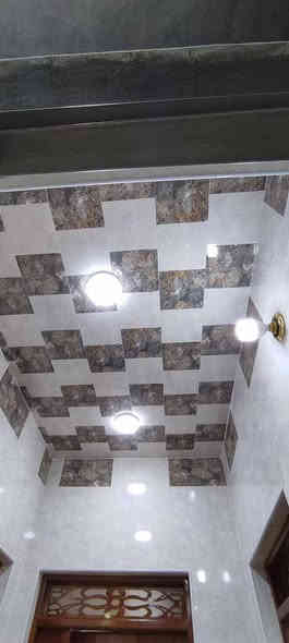 بيت طابقين للايجار بناء جديد
_ 5 غرف نوم 
_ ديوان 
_استقبال 
_كندور كبير
_حمامات داخليه طابق اول وثاني(غربي+شرقي) 
_مطبخ خارجي 
كراج 
_حمامات خارجيه
البيت جاهز من كلشي ونظيف  
_العنوان الرمادي الحوز قرب جامع بر الوالدين
مساحته تقريبا 300 او اكثر
ايجارة 750 وبي مجال 
للاستفسار الاتصال على الرقم ***********
