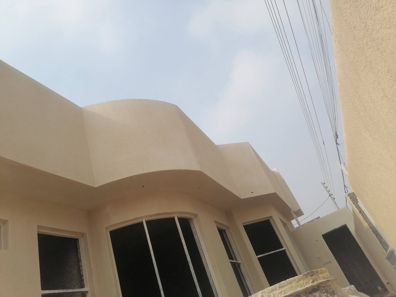 سلام عليكم
كادر لبخ متفرغ حالين 

رقم ***********
