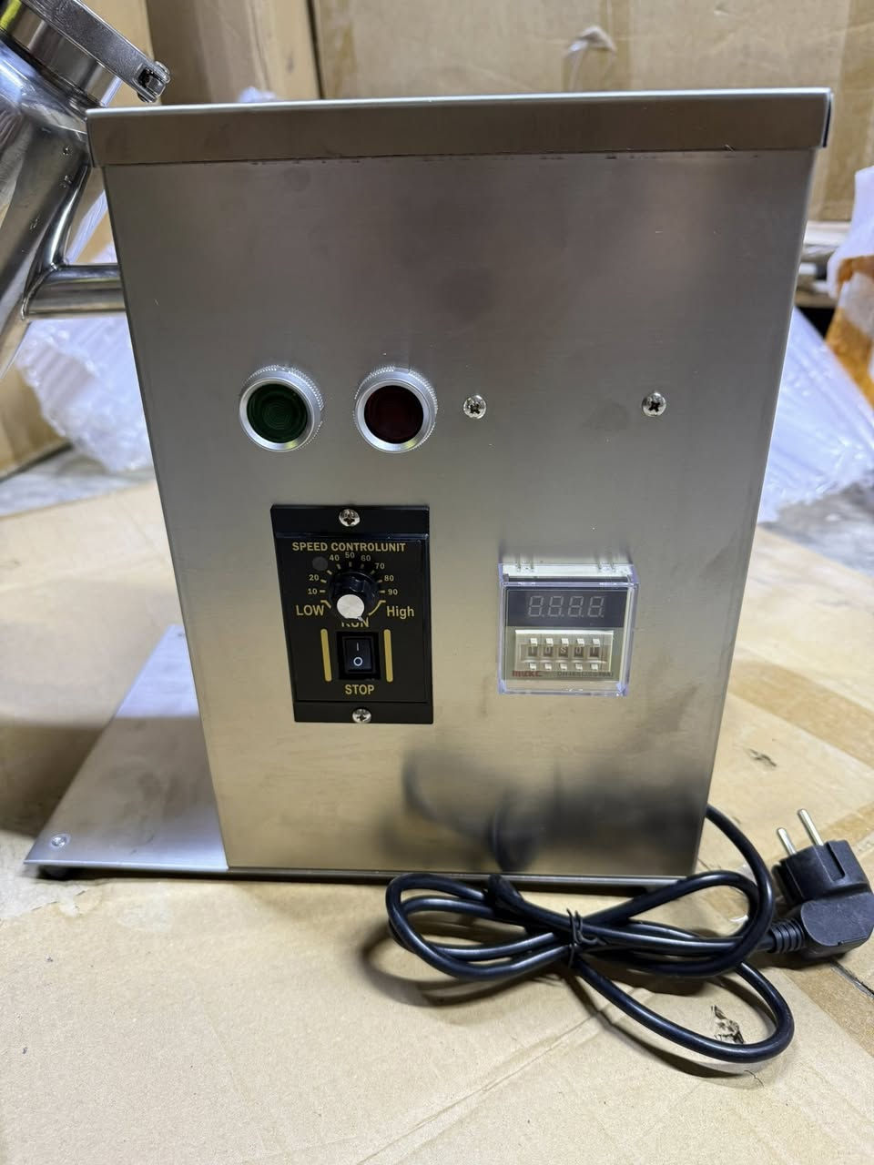 السلام عليكم عندي هاي القطعة ماعرف شنو مكينة جديد غير مستخدم الي تفيدة ينطي سعر


**إذا كنت صاحب هذا الإعلان وتريد حذفه لأي سبب، رجاءا أرسل رسالة إلى الدعم الفني**