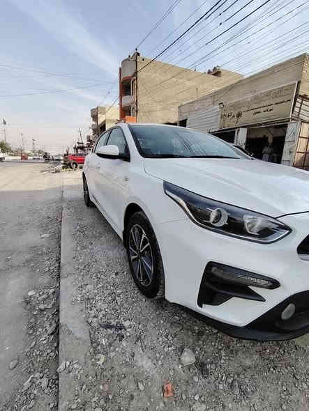 سيراتو موديل ٢٠١٩
خليجي ماشي ٥٠
مكفولة فقط ملحضة صبغ بل دوسة كد شبر
مكينه 2000 دوش كير ايتي
بسمي اسيارة عارضهة ١٥٥
هاذة رقمي ***********
