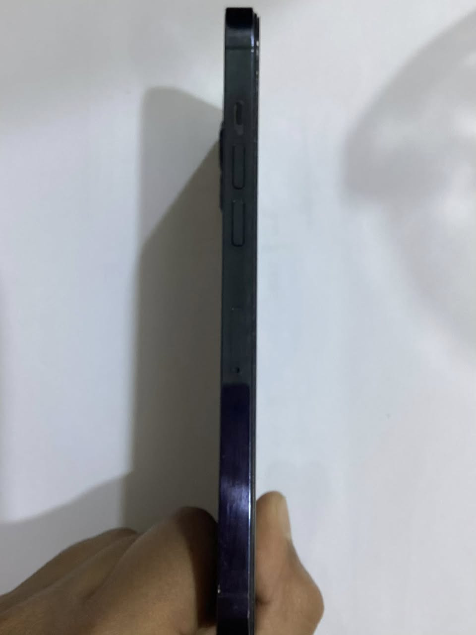 سلام عليكم ايفون 12برو ماكس ذاكره 256 بطاريه 81 مستبدل بي شاشه نوعيه جيده وفيس ايدي شغال راد فقط تحديث سعر 300 مكان بغداد 
رقم الهاتف : ***********
