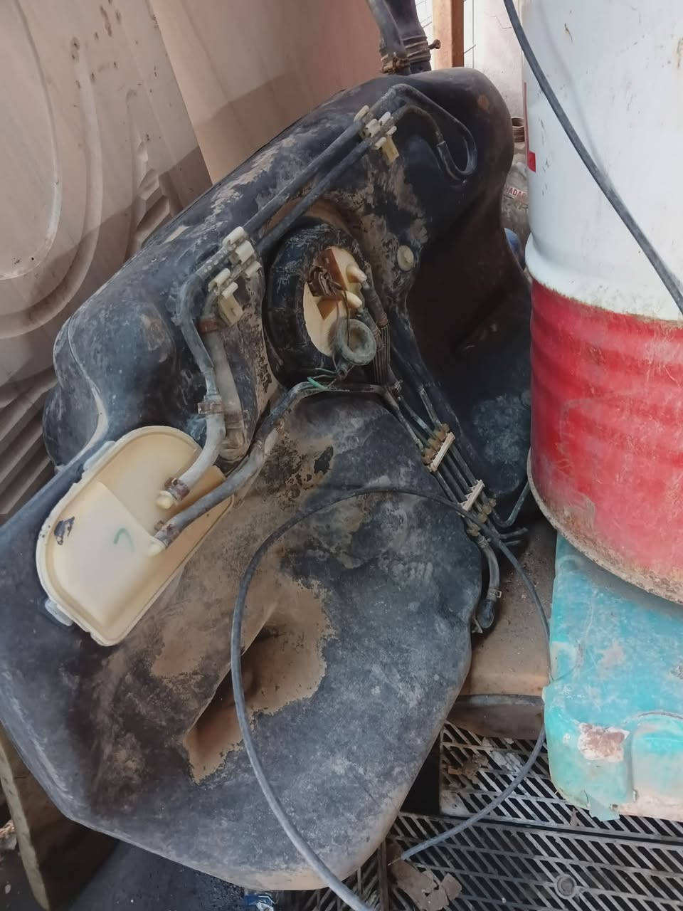 درايف شفت طويل .جديد .وبونيد .وتانكي بانزين للبيع بغداد ***********واتساب موجود
