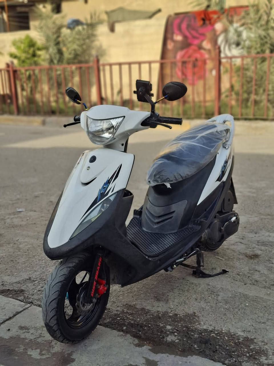 سلام عليكم دراجه ماكس دراجه جديده خير من لله شلعه معدل حلوه ومرتبه متعوب عليهه مكينه مكفوله مامفتوحه 
دراجه كفراتهه بلاديه موجوده 
اني شاد كفرات تايوان للجماليه 
كهربائيات كلهه شغاله نكره سلف 
مكينه ناعمهه 
السعر 750وبيه مجال 
المكان العبيدي 
الرقم ***********
متواجد واتساب 
وفيس
