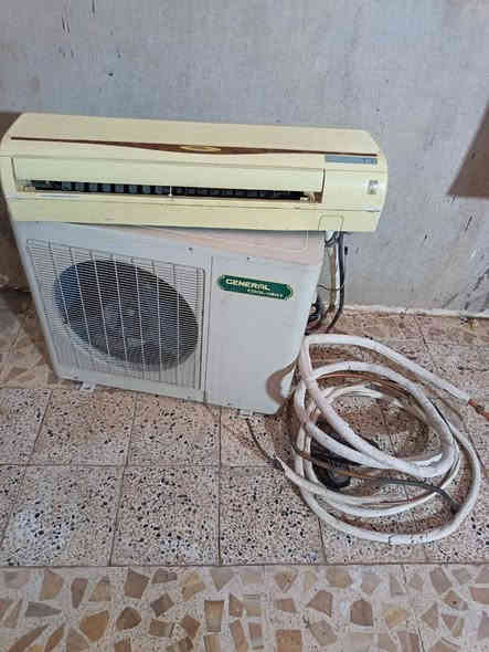 سلام عليكم بيع مستعجل سبلت 2طن للبيع بشرط تتفئ وتبريد سعره 165الف ***********
