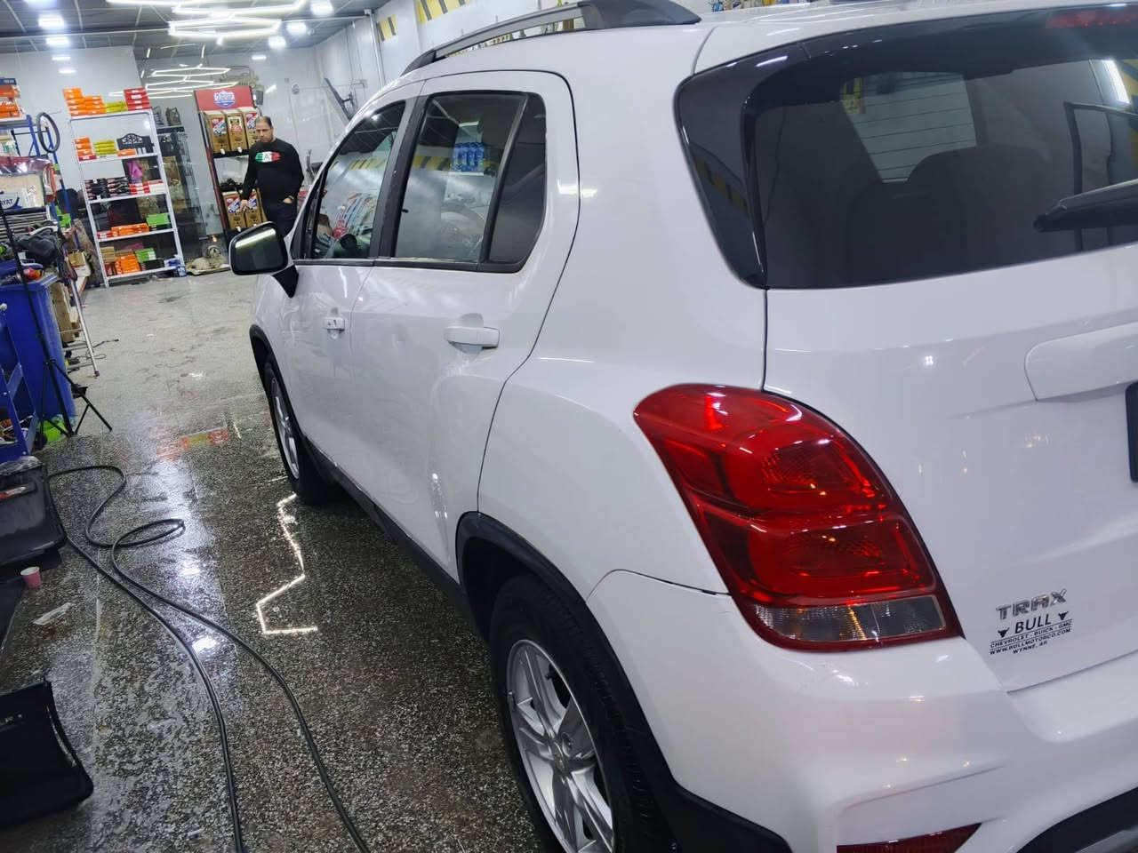 شوفر تراكس موديل 22 امريكي  بيع او مراوس حسب قناعه*********** سعر120$
ارقام سنويه انكليزي جدد
4بصمات
مكينه 1500تيربو
كير AT
كشن كهرباء 
تشغيل ذكي
كامره شاشه اصليه دواره 
حساسات 
مثبت سرعه 
بعد بيه مواصفات
