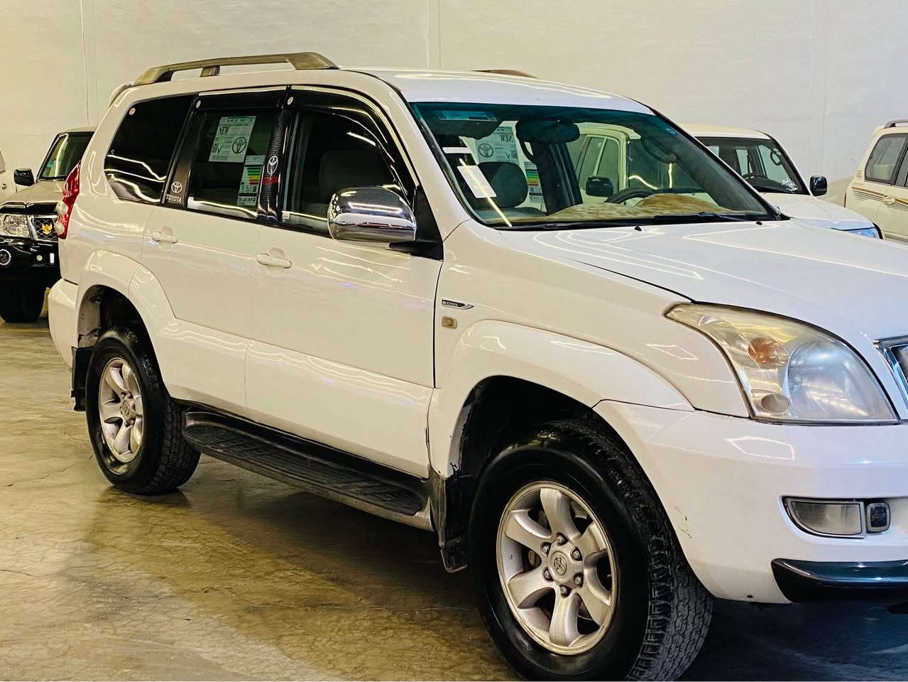 پرادۆ 2009  فول  بە س سلایت نیە بە شەرتی گێر مە کینە و تەبریدو  ھەموگیانی   بەشەرت سنەوی  نوێیە   سەیارەکە زۆرجوانە مالێ دۆستە  ھەموگیانی بەشەرت سبوخ  عا مە بە س  ھیکە  لی زۆرجوانە
4تایەی نوێیە  غازی ئیتالی  لە سە رە
سعری 119وەرەقە کمیک مجال
لەکۆ یە دادەنیشم 
***********
*********** كويسينجاك, أربيل
