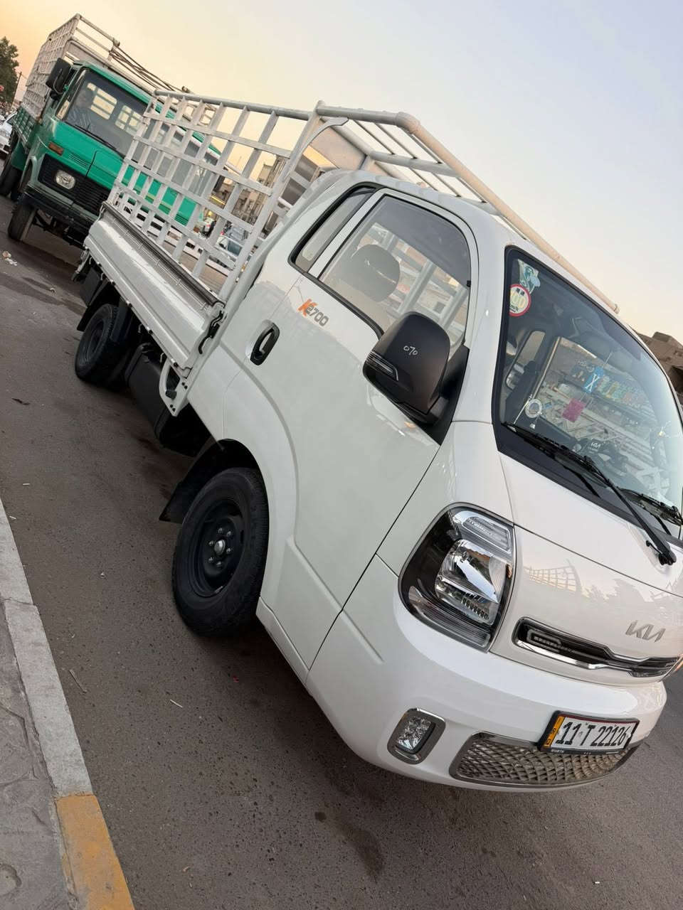 سلام عليكم كيا بنكو للبيع موديل 2025 
( سياره بدون محجر ) 
سياره مكفوله كفاله عامه بأسمي تحويل ثاني يوم 
ماشيه 17 الف حقيقي مكاني بغداد حي القاهره 
***********
