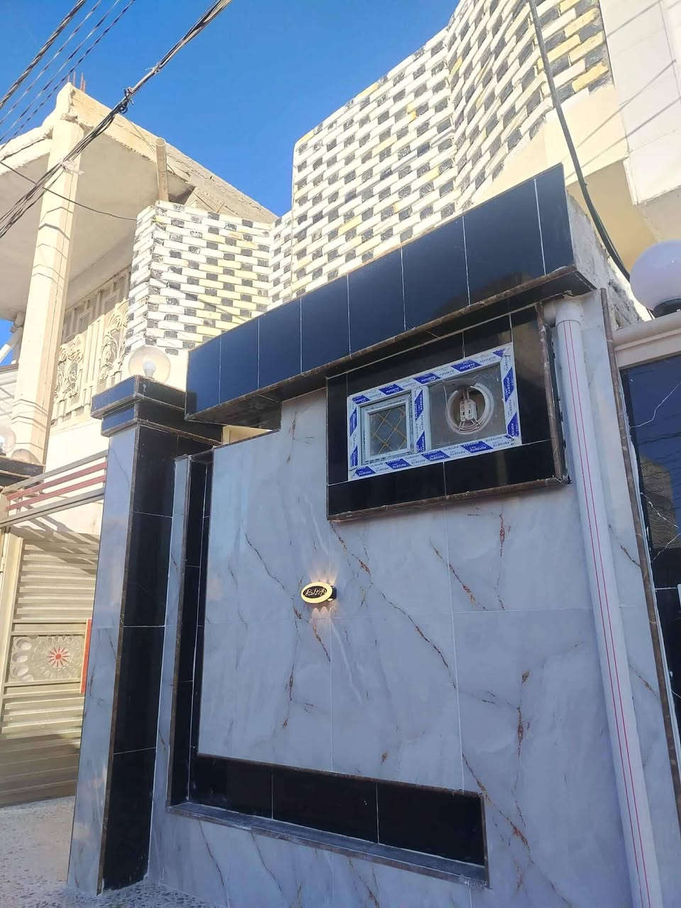 للبيع بيت مساحه 100م بحي الميلاد الجديد الحولي شارع 30 كفه سوك مباشر خلف التجاري بناء2026مامسكون ابد وبناء درجه اول أمانته الله ورسوالله الله يمهل لياخذه صبه كونكريت طابوق نهروان وسيراميك وسكف كله جمس بورد سطح مطبك شتايكر الطفيلي لبيت كله لوح وسيراميك ولارض كاشي درجه أوله
 وابد مامسكون وكله درجه أوله ومفتوح ع شارع العام تبليط واصله ورابط مجاري ومأساس كامل
سعر 100 مليون وبي مجال


**إذا كنت صاحب هذا الإعلان وتريد حذفه لأي سبب، رجاءا أرسل رسالة إلى الدعم الفني**