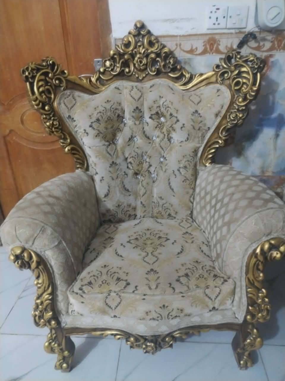 تخم ملكي كلش نظيف ٦ قطع السعر ٥٠٠ مع المجال وشعدكم غراض دزو ع خاص


**إذا كنت صاحب هذا الإعلان وتريد حذفه لأي سبب، رجاءا أرسل رسالة إلى الدعم الفني**