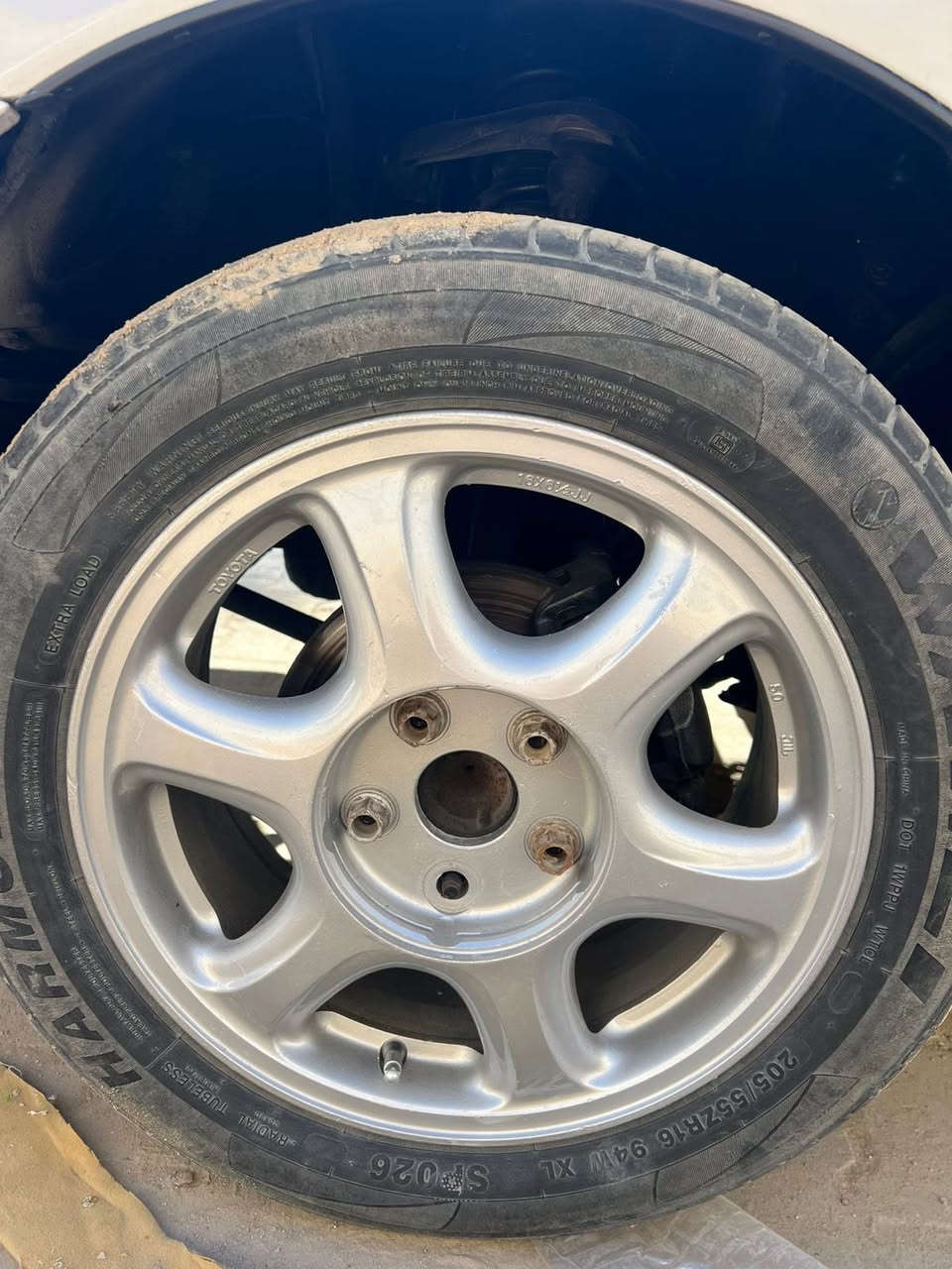 سلام عليكم ويل مارك ال2000  عماني ون سايز الا ضربه ولا عواج نقصه كبات ***********
